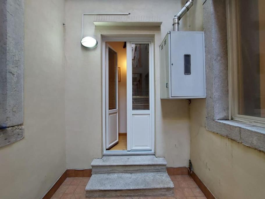 La Terrazza Appartement Triëst Buitenkant foto